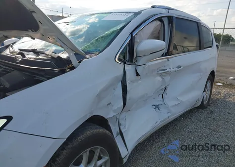 2021 Chrysler Pacifica Touring L z USA, uszkodzony, nr VIN 2C4RC1BG7MR591969